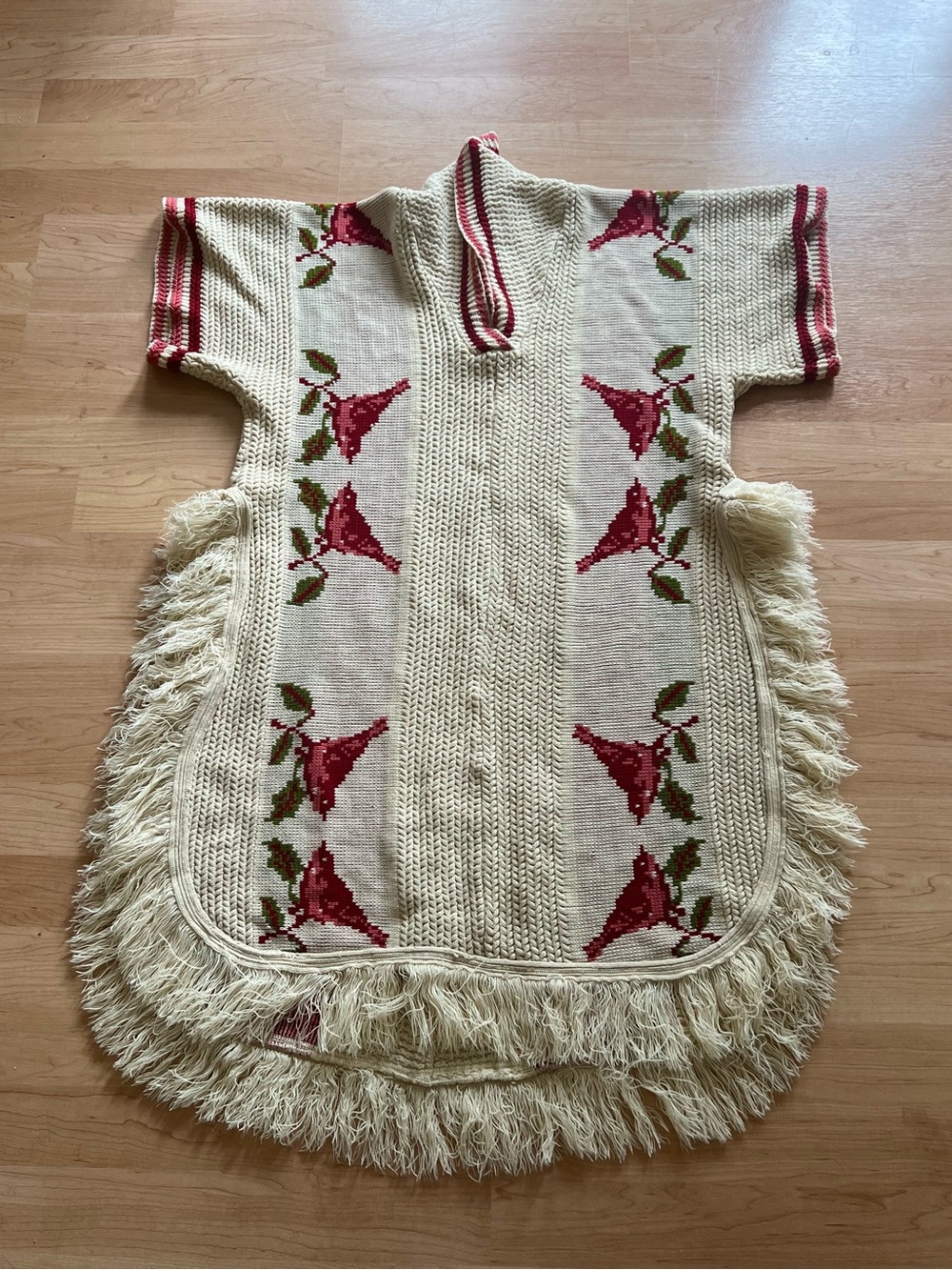 VINTAGE MEXICAN PONCHO EMBROIDERED DRESS CAFTAN